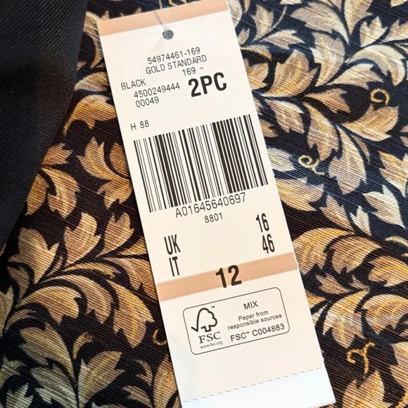 Kasper 2 Piece Classic Pant Suit - Picture 11 of 15